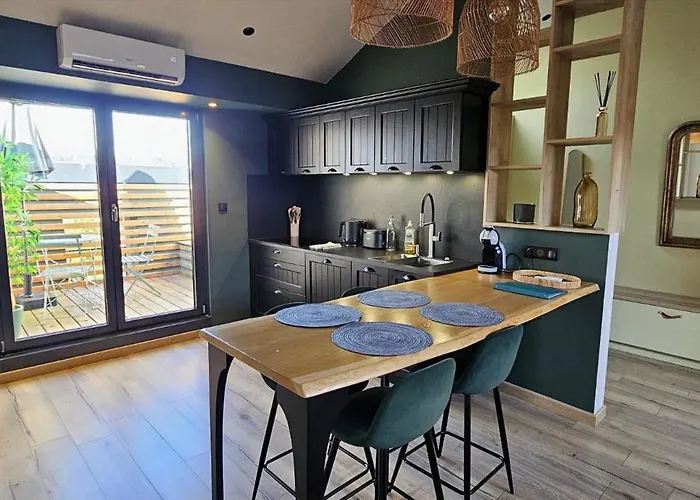 70m2 - 2 - Terrasse - Parking Gratuit Apartmán *